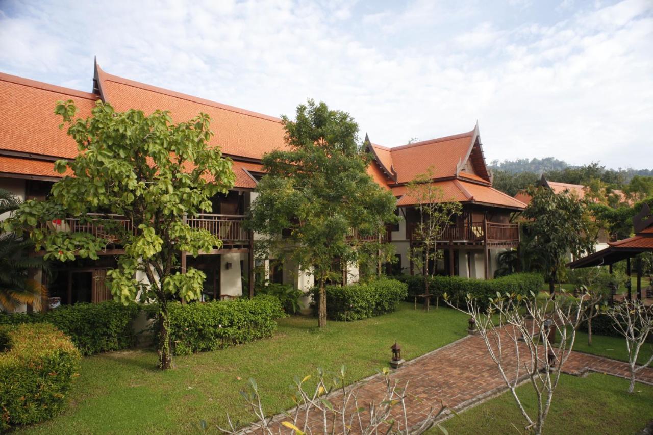 Khaolak Bhandari Resort & Spa Khaulak Kültér fotó